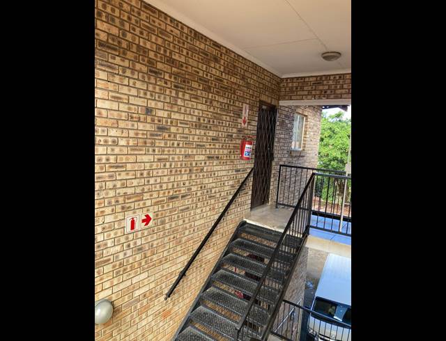 2 BEDROOM APARTMENT FOR SALE IN RUSTENBURG CENTRAL